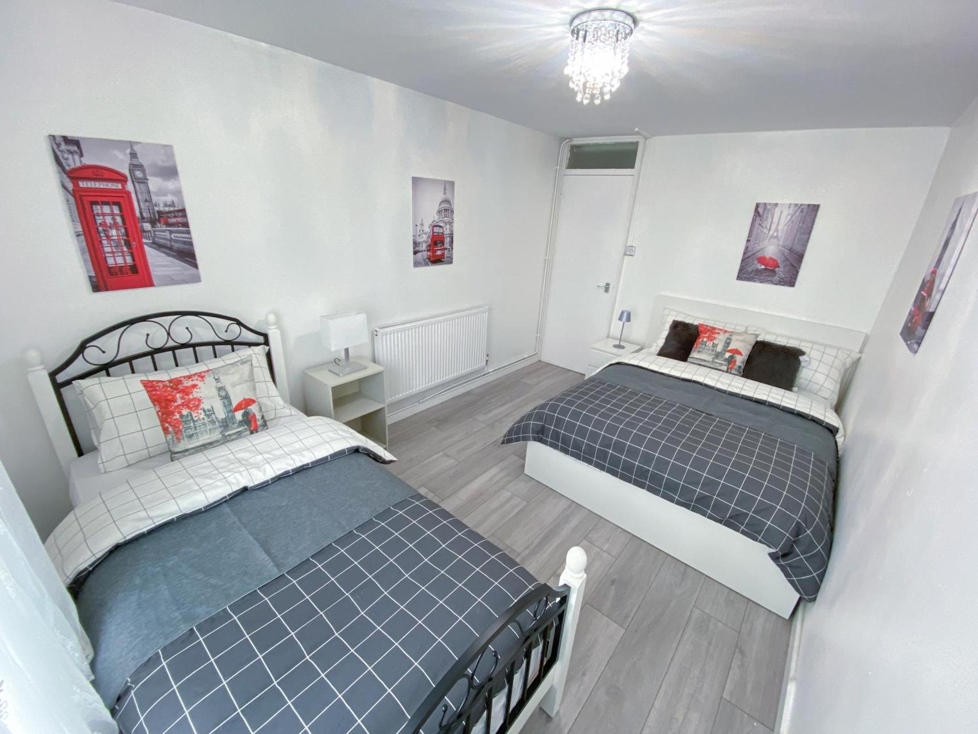 2 Bedroom Flat, Dalston Junction, Londra Exterior foto
