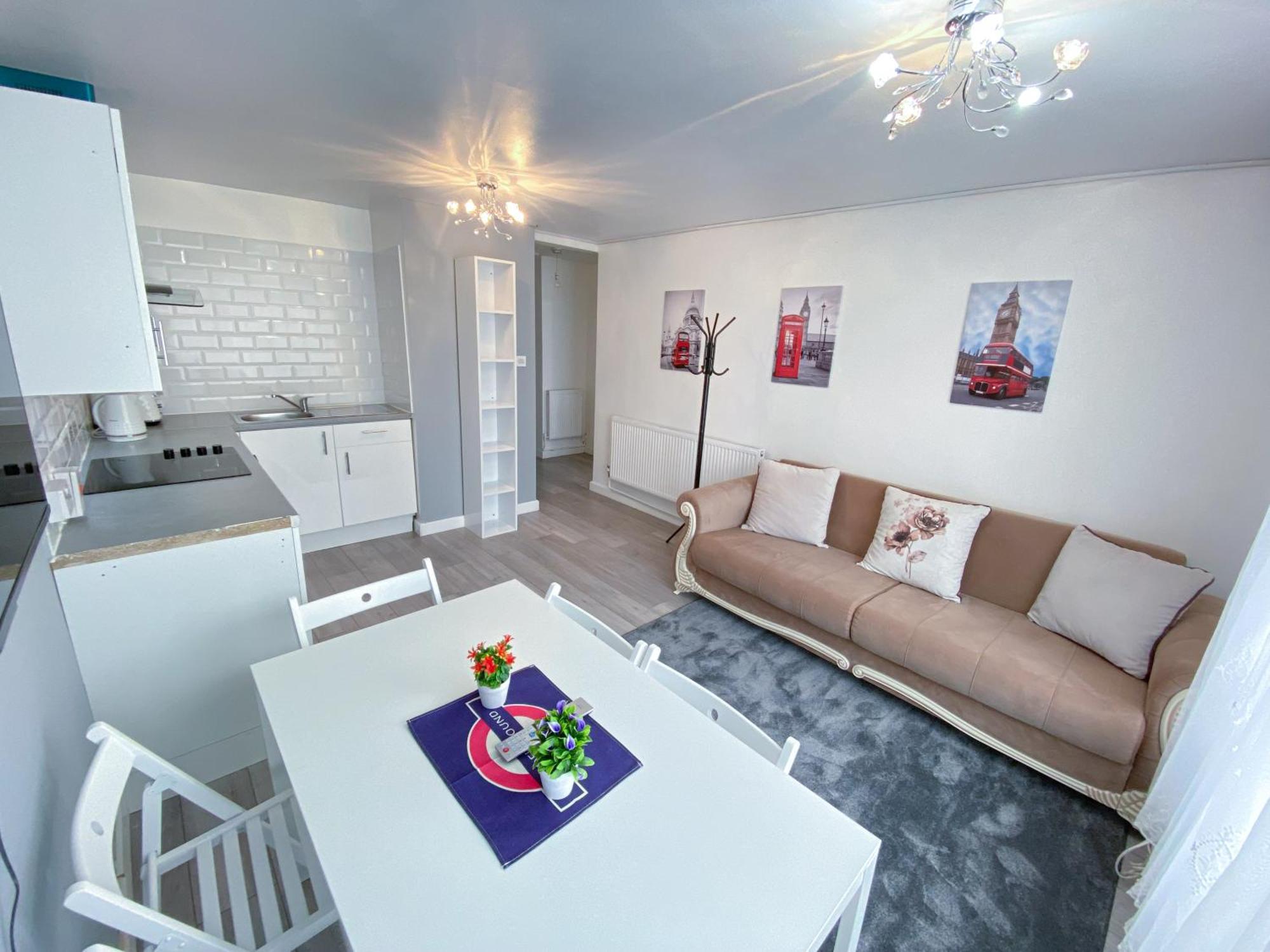 2 Bedroom Flat, Dalston Junction, Londra Exterior foto